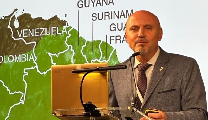 Savino expuso en la Conferencia Mundial del Instituto Internacional del Ombudsman en La Haya